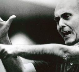 Sir Georg Solti conducting feature image credit Clive Barda London Records