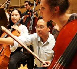 Yo Yo Ma discusses finer points of music with fellow cellists who are members of the Civic Orchestra credit Todd Rosenberg