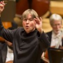 Esa Pekka Salonen conducts the Chicago Symphony Orchestra 2013 credit Todd Rosenberg