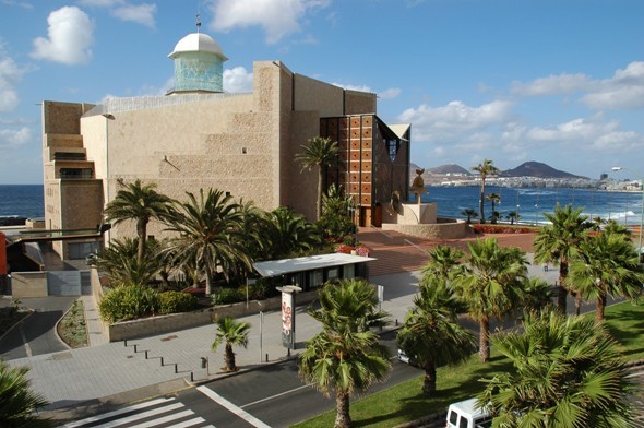 Alfredo Kraus Auditorium. Las Palmas de Gran Canaria. Canary Islands (Wiki Commons)