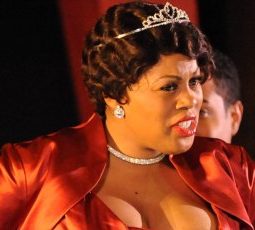 Karen Marie Richardson is 'Queenie Pie' at Chicago Opera Theater 2014 (Liz Lauren)
