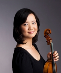 Chicago Symphony violist Weijing Wang (Todd Rosenberg)