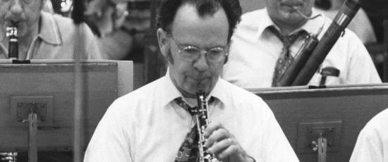 Ray Still, principal oboe of the Chicago Symphony 1954-1993, rehearsing onstage (facebook.comraystilloboist)