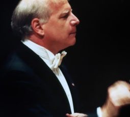 Leonard Slatkin conducted the Chicago Symphony Orchestra in an all-American program.