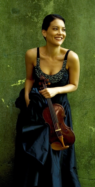 Anne Akiko Meyers previously gave the world premiere of Mason Bates' Violin Concerto in Pittsburgh.