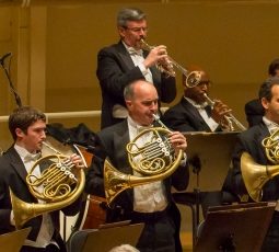 The Chicago Symphony's horn section stands at the finale of Mahler's First Symphony. June 2014 (© Todd Rosenberg)