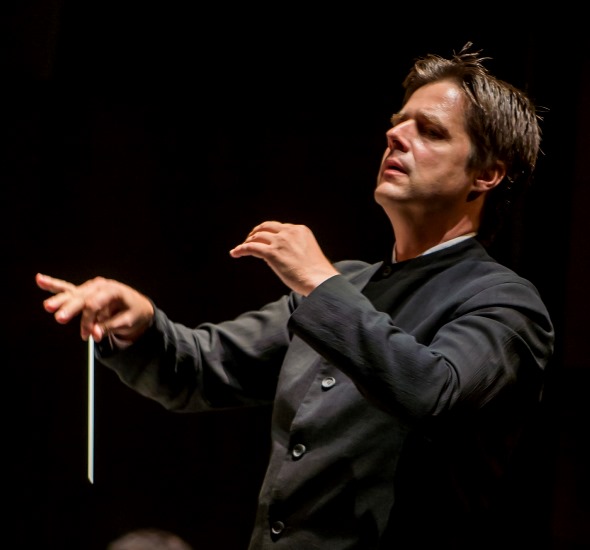Guest conductor Christoph König tapped into the expressive heart of the Bruckner Sixth Symphony. (Norman Timonera)