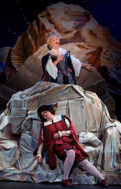 Angela Young Smucker (top) as Diana and Lindsey Adams as Endimione in 'La Calisto.' (Charles Osgood)
