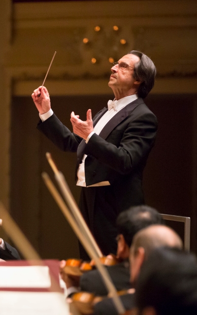 Muti went straight to the heart of Bruckner's majestic symphony. (Todd Rosenberg)