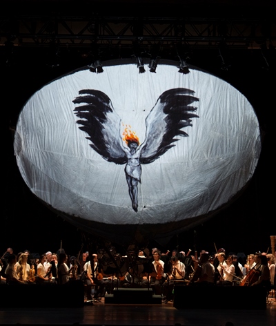 An egg-shaped form served as multipurpose video display. (Patrick Gipson/Ravinia)