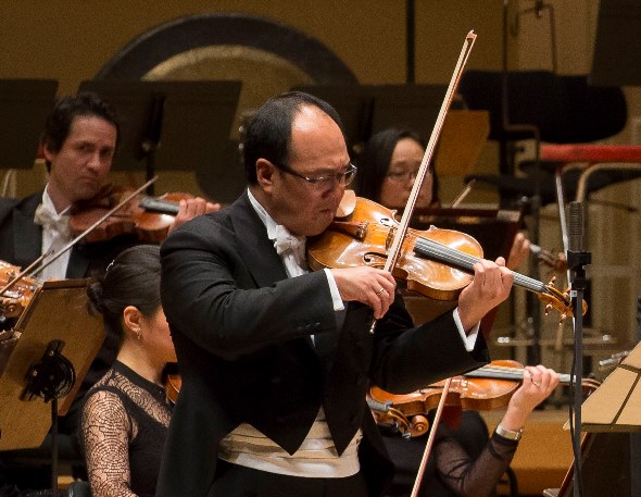 Chicago Symphony concertmaster Robert Chen will play Bartok's Violin Concerto No. 1. (Todd Rosenberg)