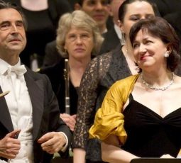 4/15/11 10:06:38 PM -- Chicago Symphony Orchestra, Riccardo Muti Music Director.  Maestro Muti, Aleksandrs AntonenkoOtello)
Krassimira Stoyanova (Desdemona) and the Orchestra and Chorus take final bows following Verdi's Otello at Carnegie Hall in New York, NY
 © Todd Rosenberg Photography 2011