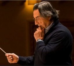 Riccardo Muti in rehearsal, New York Carnegie Hall Feb. 2018 (Todd Rosenberg)