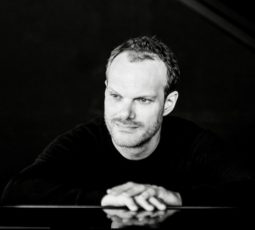 Pianist Lars Vogt