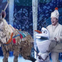 Alt feature 550 Reindeer Sven-Collin Baja Kristoff-Mason Reeves in BiC Disney Frozen cr-Deen Van Meer